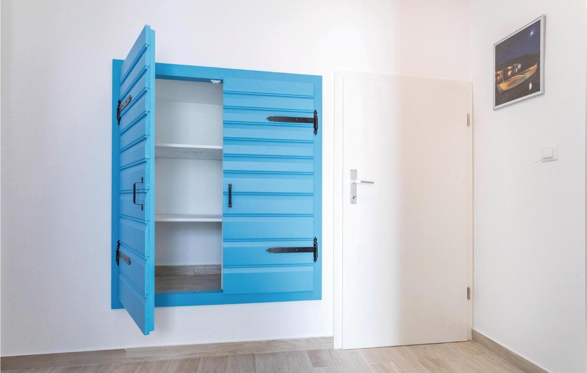 Awesome Apartment In Blace With House Sea View Zewnętrze zdjęcie