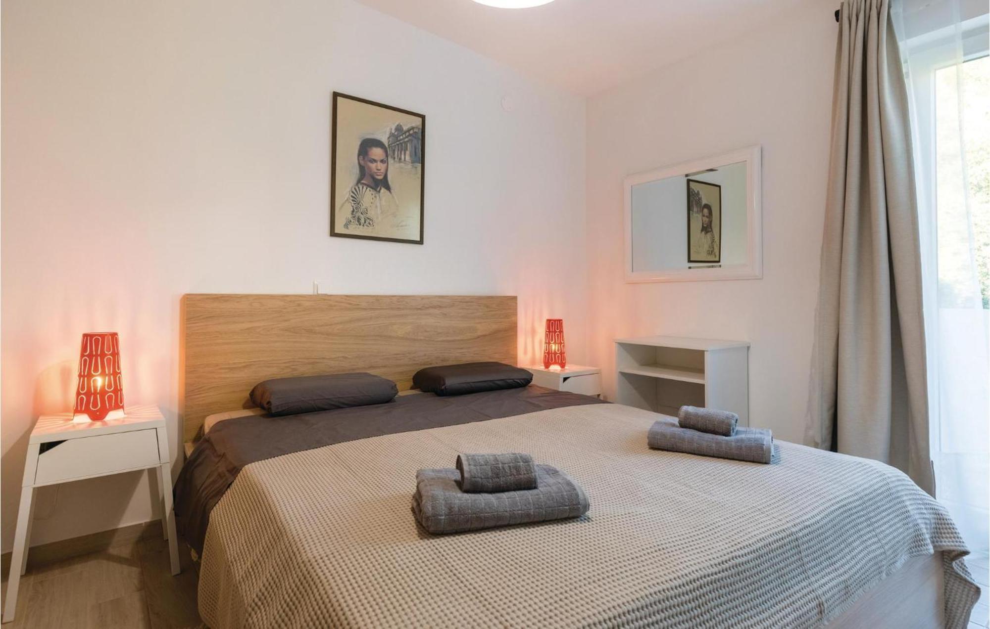 Awesome Apartment In Blace With House Sea View Zewnętrze zdjęcie