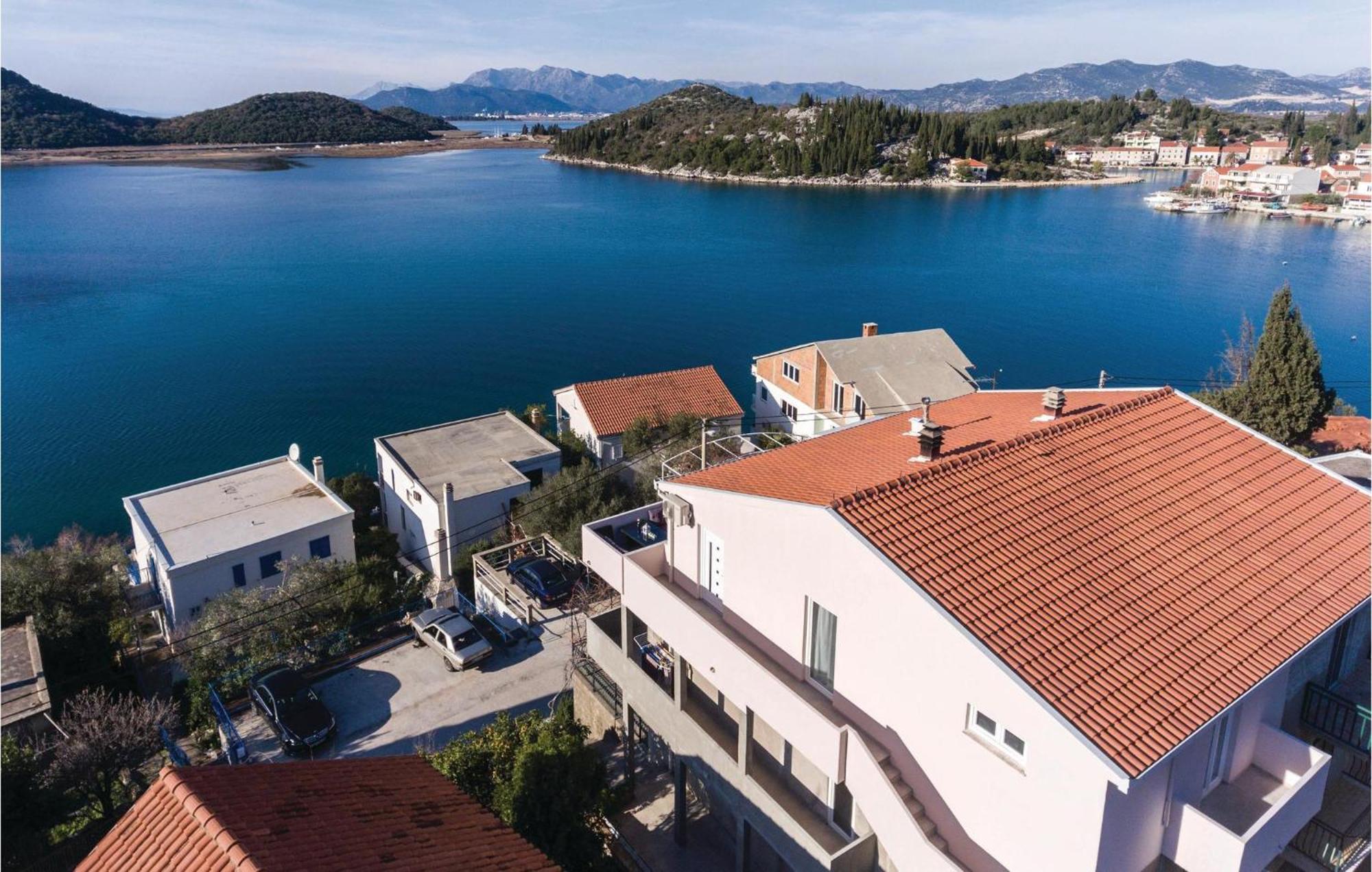 Awesome Apartment In Blace With House Sea View Zewnętrze zdjęcie